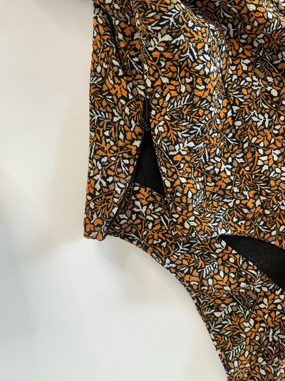 Michael Kors Floral Sleeveless Culotte Jumpsuit Brown Orange Size 8 w pockets - Picture 6 of 9